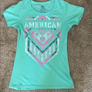 Women’s American Fighter tee medium